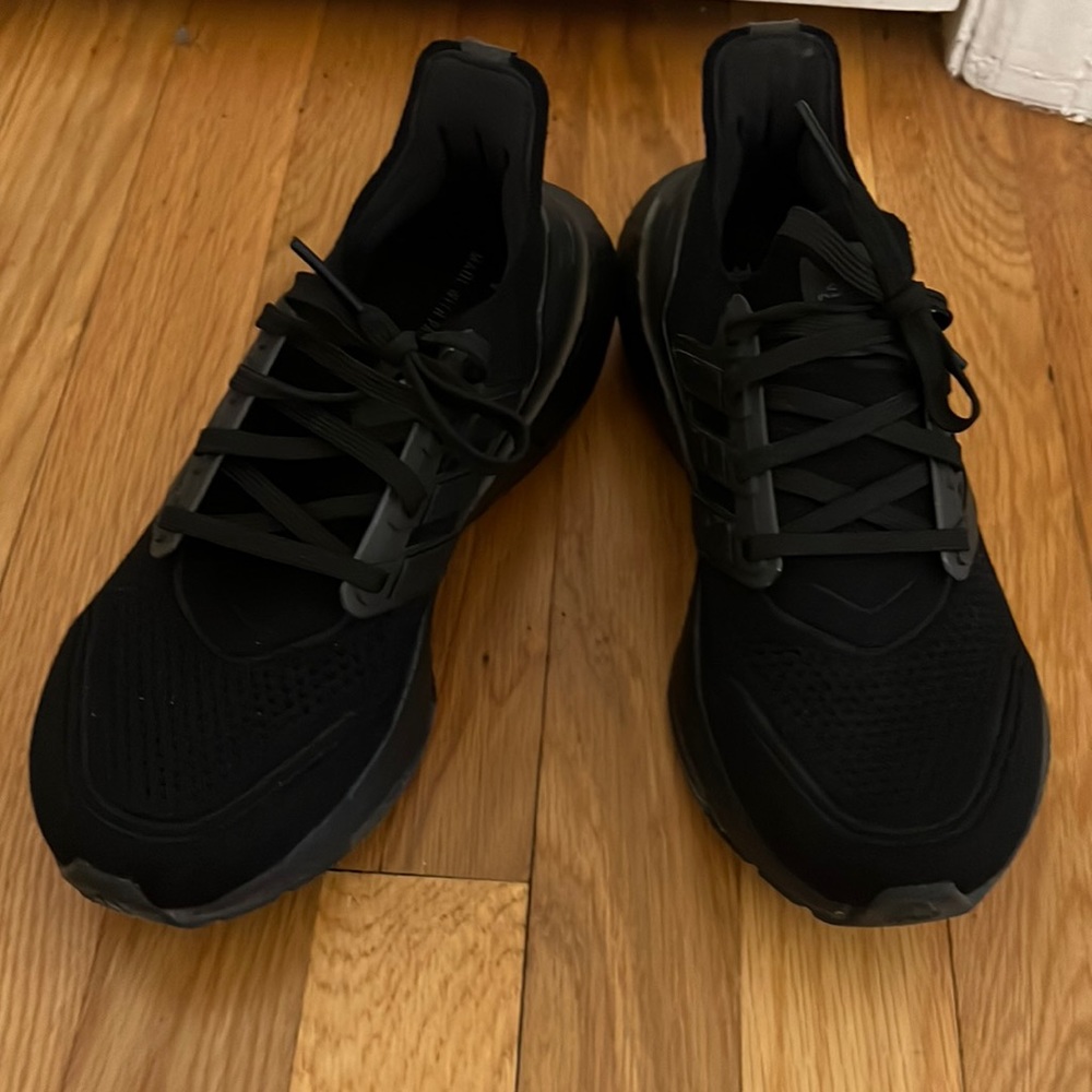 Adidas Ulta Boost 7.5